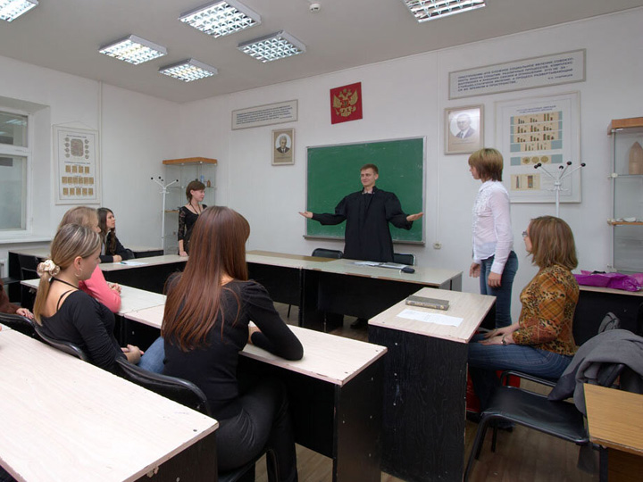 Гуманитарные институты ростова. Южно-российский гуманитарный институт ростов-на-дону. Гуманитарные институты ростова. Институт на красноармейской ростов-на-дону. Гуманитарные институты ростова.